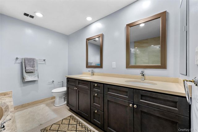 246 Hamlet Drive, Jericho, NY 11753