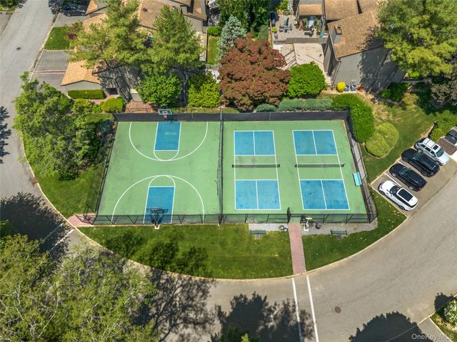246 Hamlet Drive, Jericho, NY 11753