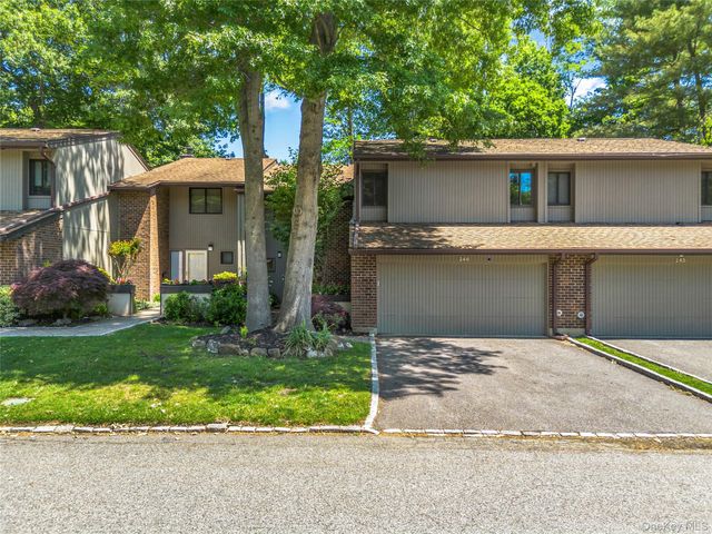 246 Hamlet Drive, Jericho, NY 11753