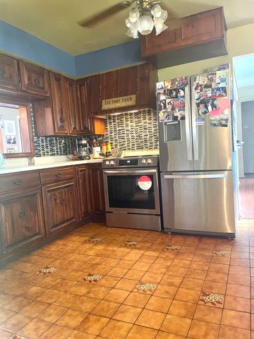 8810 Osborne Road, Highland, IN 46322