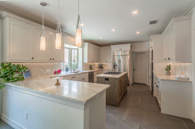 415 Thistle Court, Southlake, TX 76092