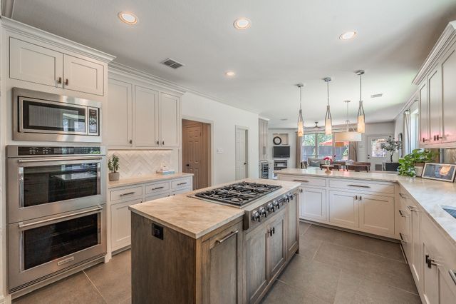 415 Thistle Court, Southlake, TX 76092