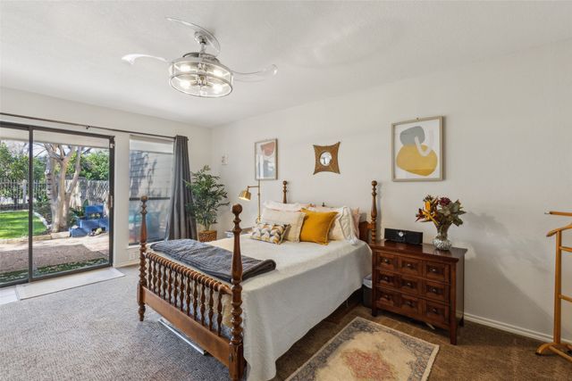 1207 Middlebrook Place, Dallas, TX 75208