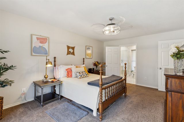 1207 Middlebrook Place, Dallas, TX 75208