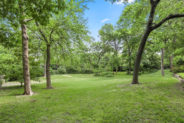 1207 Middlebrook Place, Dallas, TX 75208