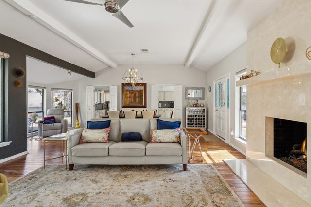 1207 Middlebrook Place, Dallas, TX 75208