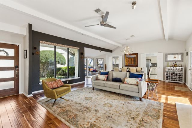 1207 Middlebrook Place, Dallas, TX 75208