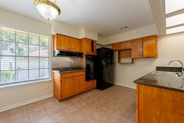 4601 Lennox DR, Austin, TX 78745