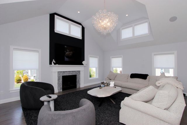 79 Cobblestone Circle, Mashpee, MA 02649