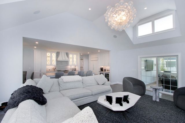 79 Cobblestone Circle, Mashpee, MA 02649