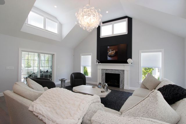 79 Cobblestone Circle, Mashpee, MA 02649