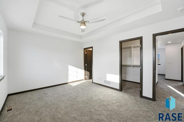 1263 N Marion Rd Road 1, Sioux Falls, SD 57107