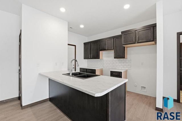 1263 N Marion Rd Road 1, Sioux Falls, SD 57107