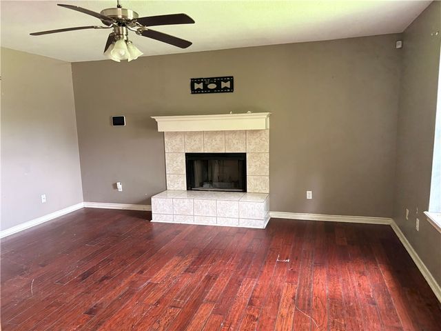 4645 Spring Fork Dr, Corpus Christi, TX 78413