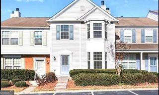 1008 Prestwyck Ct., Alpharetta, GA 30004