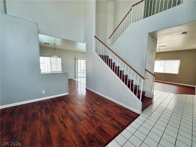 7216 Winding Creek Drive, Las Vegas, NV 89113
