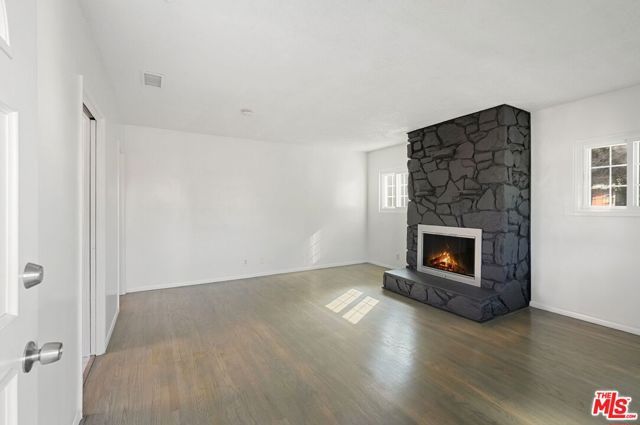 11004 Mansel Avenue, Inglewood, CA 90304