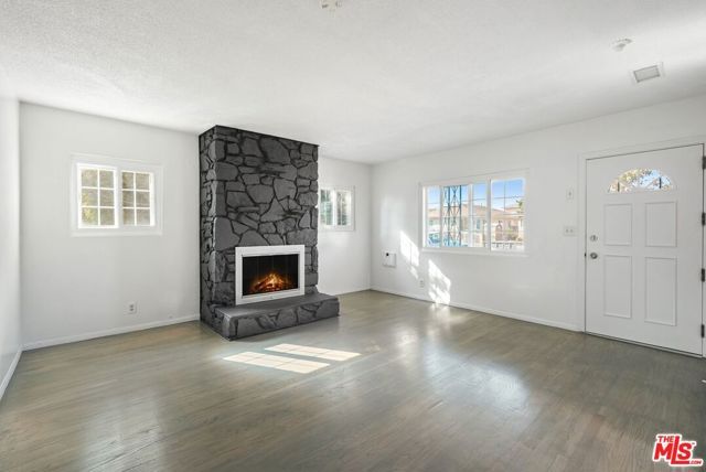 11004 Mansel Avenue, Inglewood, CA 90304