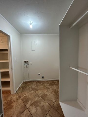 1018 N Fisher Street, Gorman, TX 76454