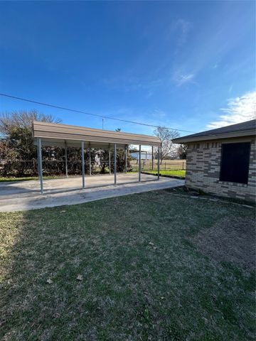 1018 N Fisher Street, Gorman, TX 76454