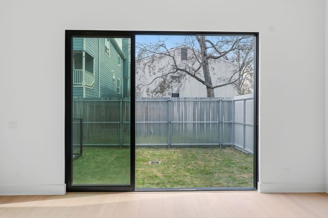 820 Malone Street, Houston, TX 77007