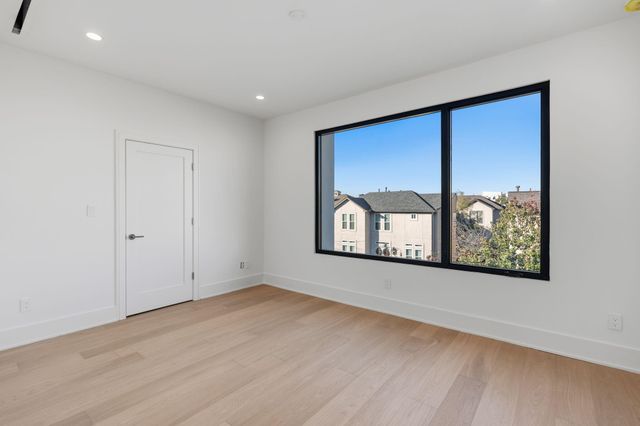 820 Malone Street, Houston, TX 77007