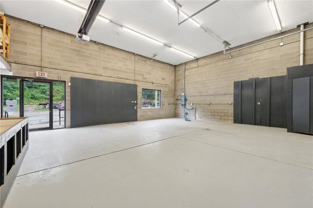 2704 Lincoln Way, White Oak, PA 15131