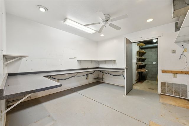 2704 Lincoln Way, White Oak, PA 15131