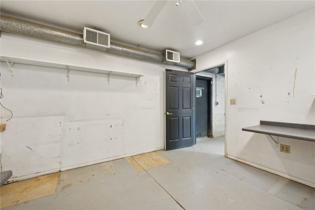 2704 Lincoln Way, White Oak, PA 15131