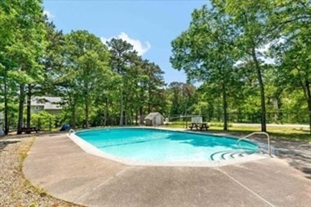 35 Ashumet Rd 4D, Mashpee, MA 02649