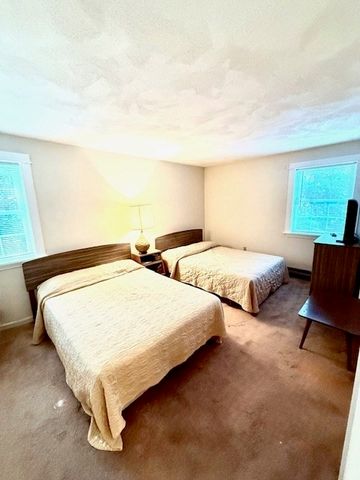 35 Ashumet Rd 4D, Mashpee, MA 02649