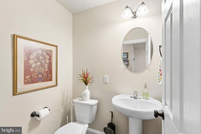 108 KENNETH DR, Leola, PA 17540