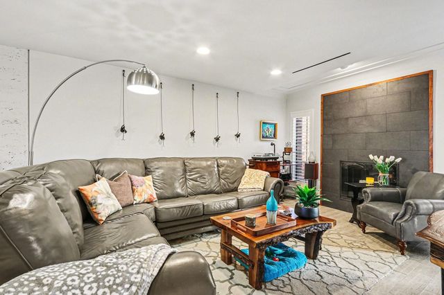 9407 Fondren Road, Houston, TX 77074