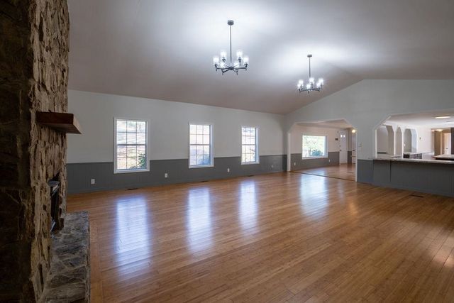 209 Riverbluff Extension, Inman, SC 29349