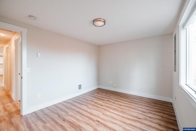 10471 Wagon Rd NE, Mt Angel, OR 97362