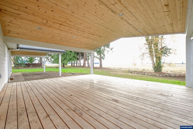 10471 Wagon Rd NE, Mt Angel, OR 97362