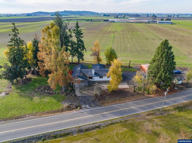 10471 Wagon Rd NE, Mt Angel, OR 97362