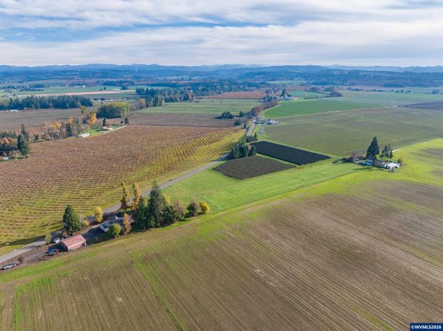 10471 Wagon Rd NE, Mt Angel, OR 97362