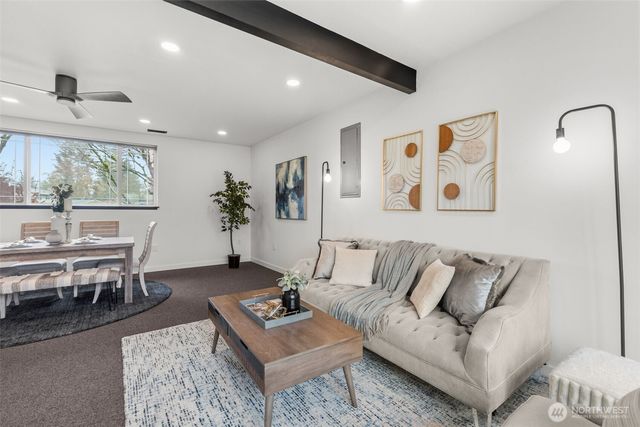 22720 2nd Place W, Bothell, WA 98021