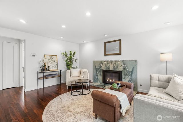 22720 2nd Place W, Bothell, WA 98021