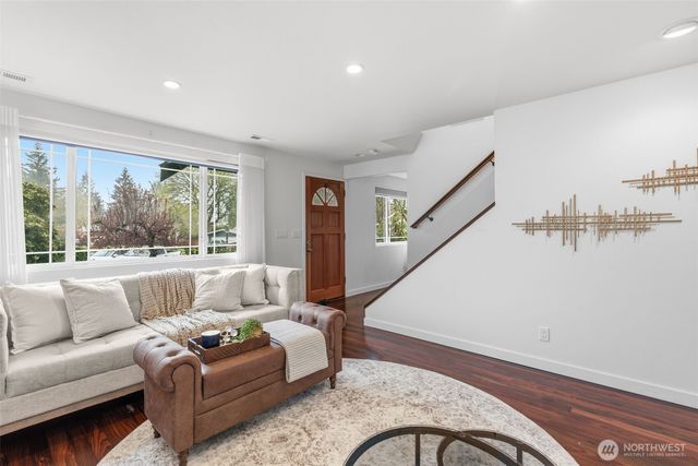 22720 2nd Place W, Bothell, WA 98021