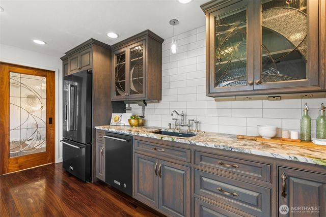 22720 2nd Place W, Bothell, WA 98021