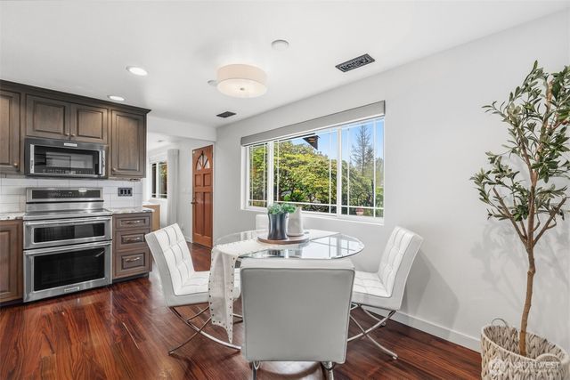 22720 2nd Place W, Bothell, WA 98021