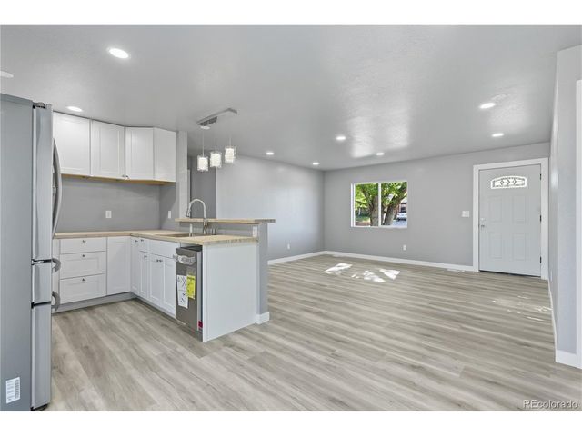 9465 Damon Dr, Denver, CO 80260
