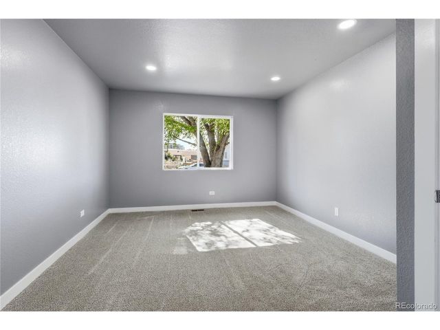 9465 Damon Dr, Denver, CO 80260
