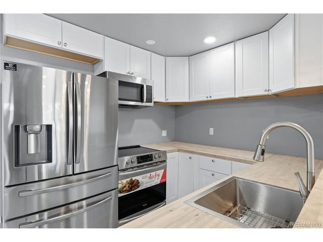 9465 Damon Dr, Denver, CO 80260