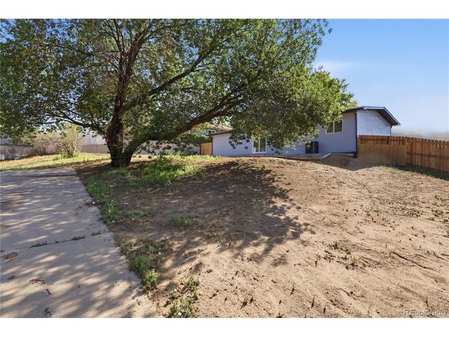 9465 Damon Dr, Denver, CO 80260