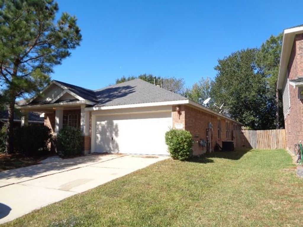 30002 Saw Oaks Drive, Magnolia, TX 77355
