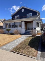 18718 Hilburn Avenue, Saint Albans, NY 11412