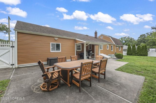67 Crest Drive, Howell, NJ 07731